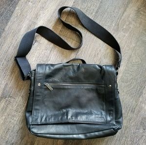 Kenneth Cole Reaction Black Leather Laptop Bag